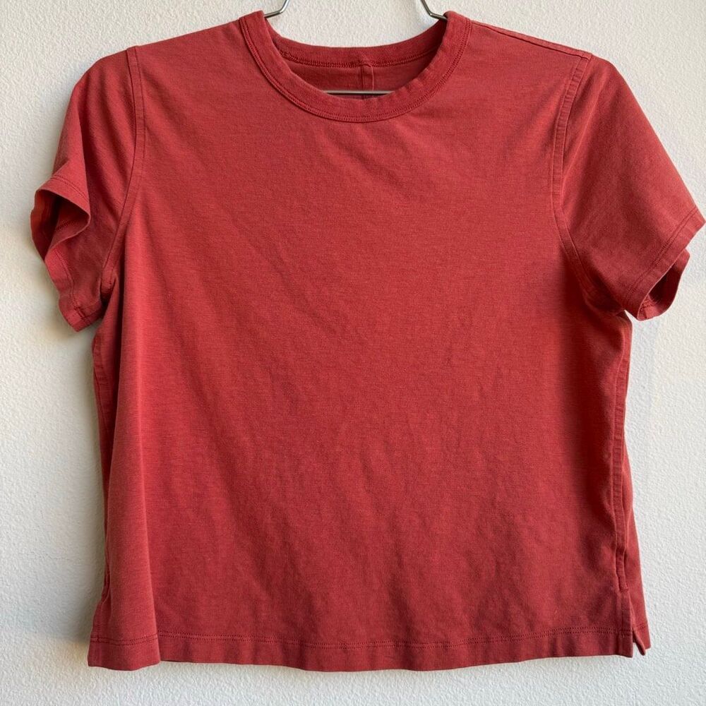 Lululemon Crop Short Sleeve Tee T-Shirt Women's Athleisure XS/ Small Brick Rust